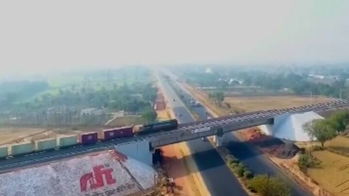 वेस्टर्न डेडिकेटेड फ्रेट कॉरिडॉर हा खास मालवाहतूक करणाऱ्या ट्रेनसाठी तयार करण्यात आला आहे. त्यामुळे मालवाहतूक करणाऱ्या गाड्यांच्या वेळेत बचत होत आहे