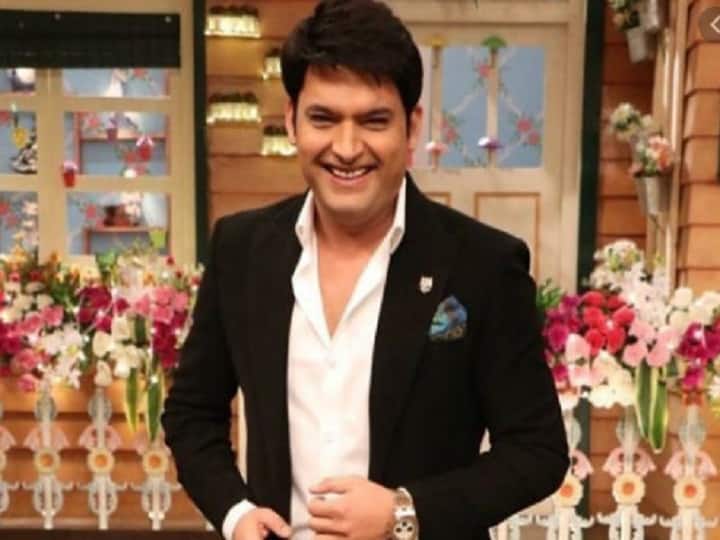 कॉमेडियन कपिल शर्मा त्यांच्या टी्व्ही शोमुळे घराघरात पोहोचला आहे. कपिल शर्मा शोच्या लोकप्रियतेचा अंदाज यावरून दिसून येतो की त्यांच्या शोसाठी तारकांची रांग लागलेली असते. कपिलच्या या लोकप्रियतेमुळे त्याला बर्‍याच फिल्म ऑफर झाल्या पण त्याने त्या नाकारल्या.