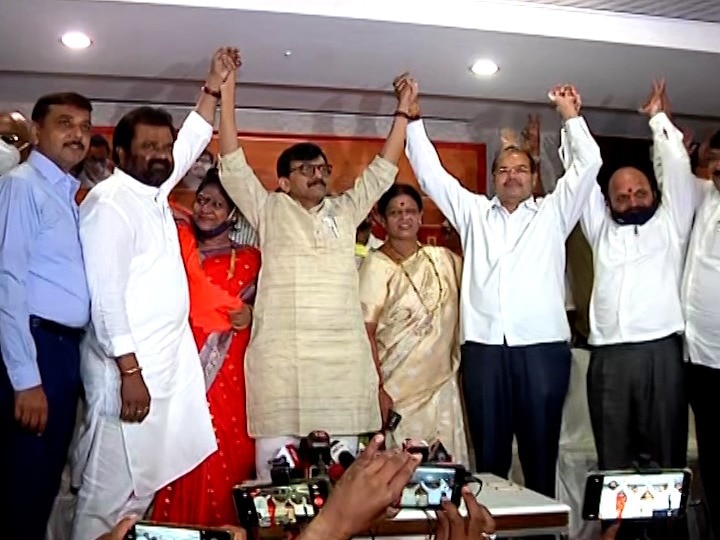 Maharashtra Nashik BJP leader Vasant Gite and Sunil Bagul joins Shiv Sena नाशिकमध्ये शिवसेनेचा भाजपला धक्का; वसंत गिते, सुनील बागुल यांची घरवापसी