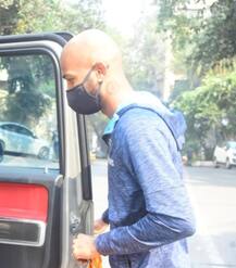 नव्या लूकमध्ये फिरणाऱ्या 'या' क्रिकेटपटूला ओळखलं का?