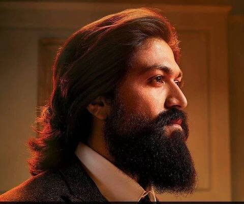 त्यानंतर यशने अनेक हिट चित्रपटे दिली. त्याचा 'गुगली' हा चित्रपट कन्नड इन्डस्ट्रीचा सर्वात मोठा ब्लॉकबस्टर चित्रपट ठरला. पण खऱ्या अर्थाने यशला नाव मिळवून दिलं ते 2014 साली प्रदर्शित झालेल्या 'मिस्टर अॅन्ड मिसेस रामाचारी' या चित्रपटाने. 