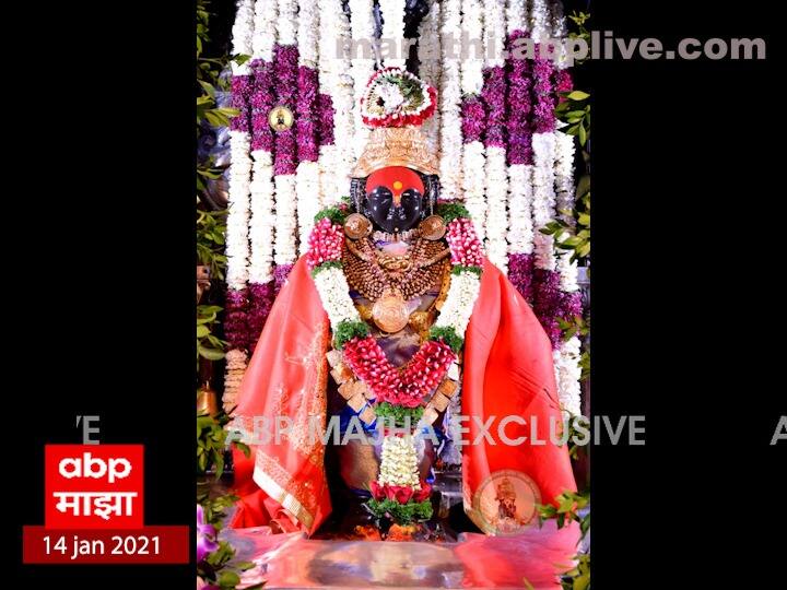 झेंडू, अष्टर, शेवंती, कार्नेशन, ऑर्किड, ग्लॅडीओ अशा विविध प्रकारच्या फुलांनी विठ्ठल रुक्मिणी गाभारा, चौखांबी, सोळखांबी सजवण्यात आली आहे. 