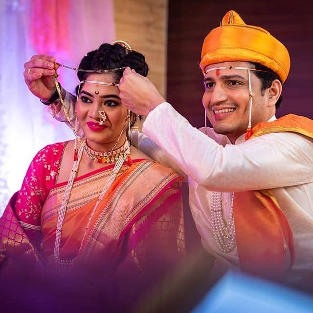 ‘गंध फुलांचा गेला सांगून’, ‘साथ दे तू मला’, ‘असंभव’, ‘माझी लाडकी’ या मालिकामधील आशुतोष कुलकर्णीच्या भूमिका गाजल्या होत्या.