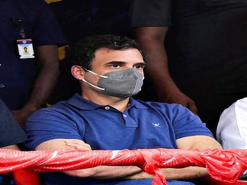 राजकीय वर्तुळात राहुल गांधी सत्ताधाऱ्यांवर टीका करण्यापेक्षाही जास्त त्यांच्या परदेशी दौऱ्यांमुळं आणि विविध कार्यक्रमांना असणाऱ्या उपस्थितीमुळं चर्चेत असतात.