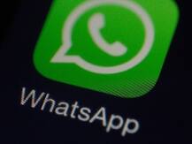 Whatsapp म्हणतं, 'आम्हाला काळजी तुमच्या गोपनीयतेची', व्हॉट्सअॅप स्टेटसला फोटो शेअर