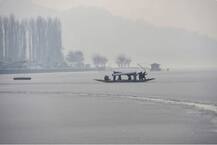 PHOTO | कडाक्याच्या थंडीमुळं काश्मीर गोठलं; 30 वर्षांतील निच्चांकी तापमानाची नोंद