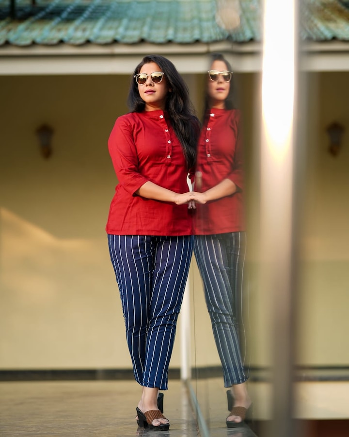 अनिता दातेच्या या ग्लॅमरस फोटोशूटचे फोटो सध्या  सोशल मीडियावर व्हायरल होत आहेत. 
(Photo : instagram @anitadate_kelkar)