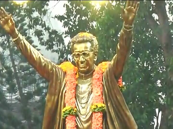 नऊ फूट उंच व 1200 किलो ब्राँझ धातूपासून या पुतळ्याची निर्मिती करण्यात आली आहे. 