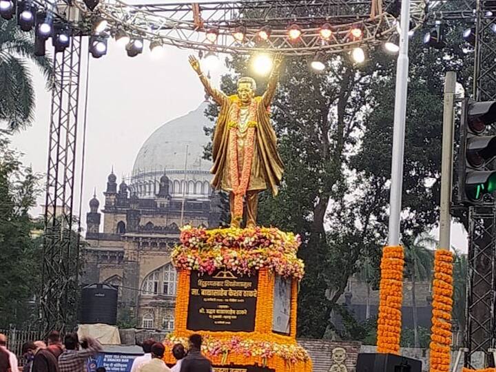ज्येष्ठ शिल्पकार शशिकांत वडके यांनी हा पुतळा साकार केला. (Photo : Twitter ANI)