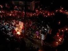 35 वर्षीय महिलेवर अत्याचार करुन हत्या; गावकऱ्यांचा कँडल मार्च, आरोपीला फाशी देण्याची मागणी