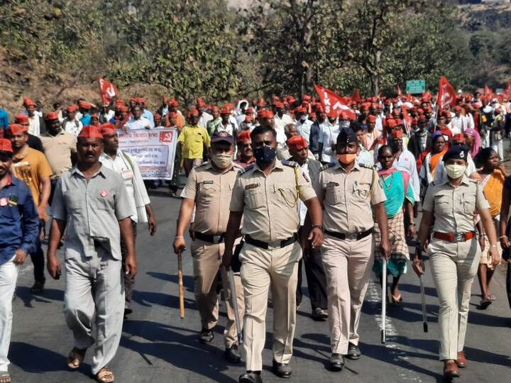 या मोर्चासाठी राज्यभरातील विविध जिल्ह्यातून हजारो शेतकरी सहभागी होत असल्याची माहिती किसान सभेच्या वतीनं देण्यात आली आहे. या संपूर्ण पार्श्वभूमीवर मुंबईतील आझाद मैदानात देखील पोलीस प्रशासनाकडून कडेकोट पोलीस बंदोबस्त ठेवण्यात आला आहे. बंदोबस्तासाठी मुंबई पोलिसांसह राज्य राखीव पोलीस दलाच्या अनेक तुकडे देखील मुंबईतील आझाद मैदानात दाखल झाल्या आहेत.