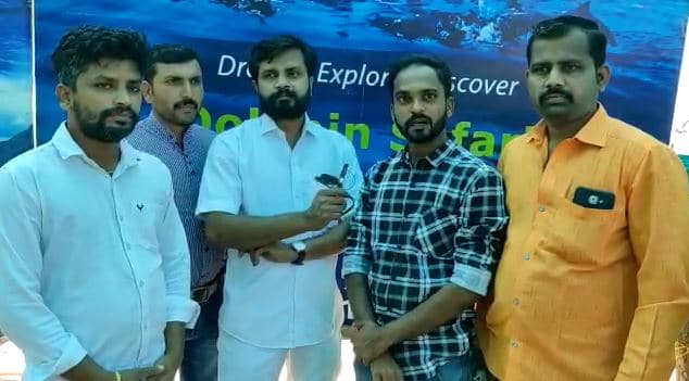 यापूर्वीही प्राजित परदेशी आणि त्यांच्या सहकाऱ्यांनी 15 ऑगस्ट 2019 रोजी 321 फुटांची भव्य तिरंगा रॅली लोणंदमध्ये काढली होती. मागील वर्षी सिंहगडावर 350 फूट भगवी रॅली काढून तानाजी मालुसरे यांना आदरांजली वाहण्यात आली होती तर तीन महिन्यांपूर्वी कळसूबाई शिखरावर तिरंगाच्या माध्यमातून महाराष्ट्राचा नकाशा काढण्यात आला होता. मागील महिन्यात मालवण समुद्रामध्ये 321 फूट तिरंगा फडकवला होता. 