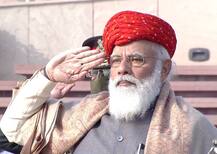 Republic Day PM Modi Looks | प्रजासत्ताक दिनाला पंतप्रधानांची जामनगरच्या पगडीला पसंती, 2015 पासून मोदींचा लूक