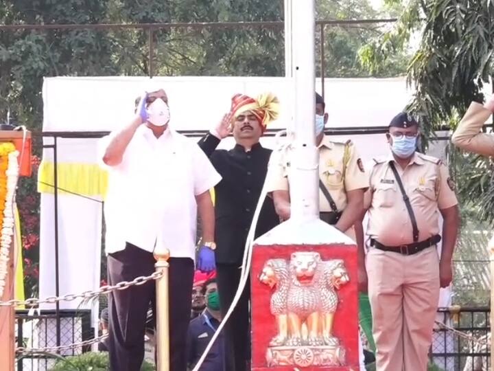 अहमदनगर जिल्ह्याचे पालकमंत्री ना. हसन मुश्रीफ यांच्या हस्ते ध्वजारोहणाचा कार्यक्रम पार पडला.