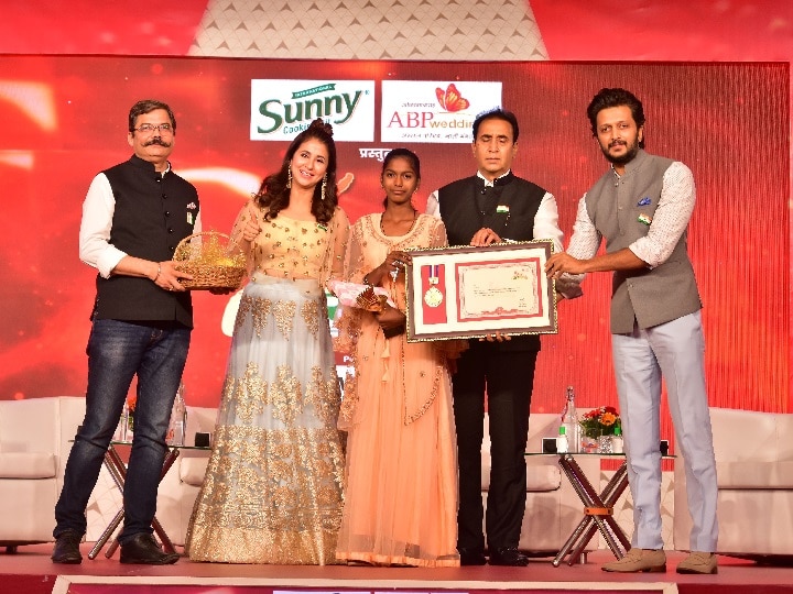 ABP Majha Bravery Award 2021: Anil Deshmukh congratulated the corona warriors in the gallantry award ceremony ABP Majha Bravery Award: एबीपी माझानं केला सामान्यांमधील आठ देवदूतांचा शौर्य पुरस्कारानं सन्मान