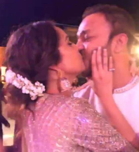 अंकिताच्या मेहंदीचे फोटो समोर आल्यामुळे ती खरंच गपचूप आली लग्नगाठ बांधणार आहे का? या संभ्रमात चाहते आहेत.  