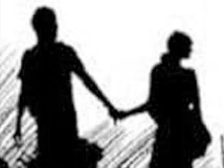  Seventh girl escapes teacher after writes love letter in nashik 