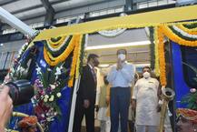 Mumbai Metro PHOTO : मुंबईकरांना मोठं गिफ्ट! स्वदेशी बनावटीच्या चालकरहित मेट्रोचं अनावरण, पाहा फोटो