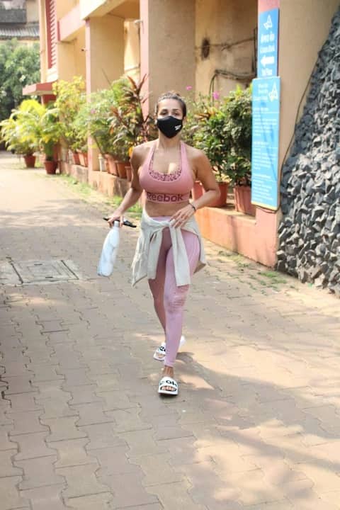 मलायका सध्या तिच्या लव्ह लाइफमुळे चर्चेत आहे.