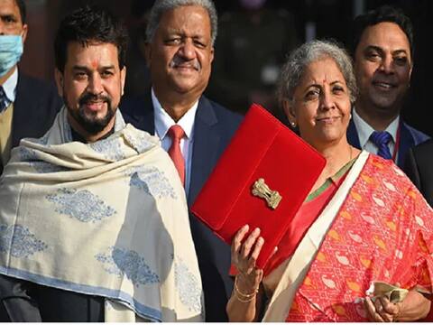 निवडणूक जिंकण्यासाठी ‘बजेट’चं हत्यार वापरणे कितपत योग्य? सामनाच्या अग्रलेखातून सवाल निवडणूक जिंकण्यासाठी ‘बजेट’चं हत्यार वापरणे कितपत योग्य? सामनाच्या अग्रलेखातून सवाल