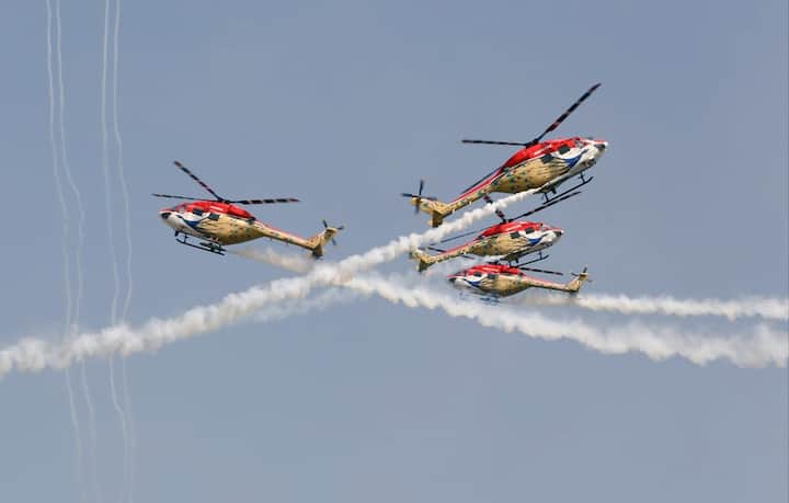 संरक्षण दलाचे हे सर्वात मोठे प्रदर्शन असून ते दर दोन वर्षांनी आयोजित करण्यात येतं. (Photo : PRO Shillong, Ministry of Defence)