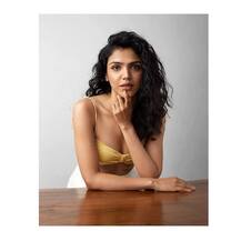 In Pics | Mirzapur च्या 'स्वीटी गुप्ता'चा ग्लॅमरस अवतार!