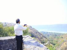 In Pics | मुख्यमंत्री उद्धव ठाकरेंकडून लोणार सरोवराची पाहणी आणि विकासाबाबत चर्चा