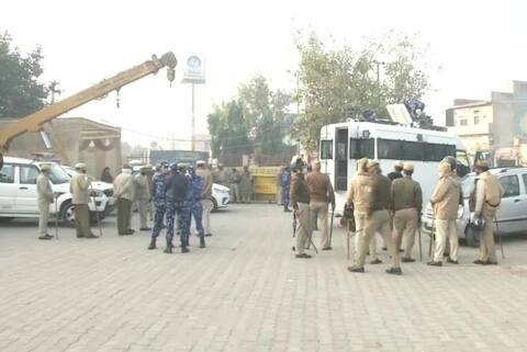 पोलिस, पॅरामिल्ट्री आणि रिझर्व फोर्सचे जवळपास 50 हजार जवान दिल्ली एनसीआर क्षेत्रात तैनात करण्यात आले आहे.