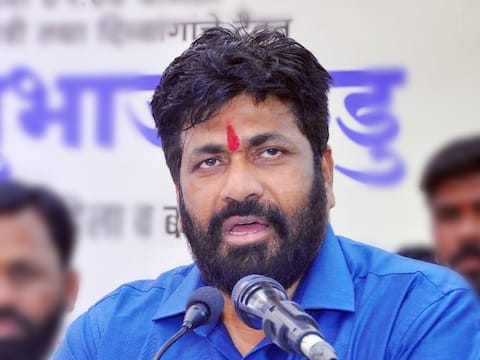 महाराष्ट्रात चार उपमुख्यमंत्री करावेत : राज्यमंत्री बच्चू कडू महाराष्ट्रात चार उपमुख्यमंत्री करावेत : राज्यमंत्री बच्चू कडू