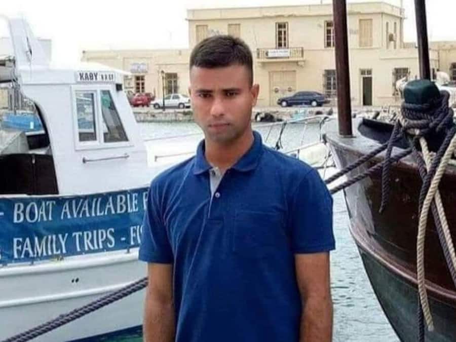 Maharashtra news Navy officer abducted, burned alived in Palghar नौदल अधिकाऱ्याचे अपहरण करून जिवंत जाळले, उपचारादरम्यान मृत्यू