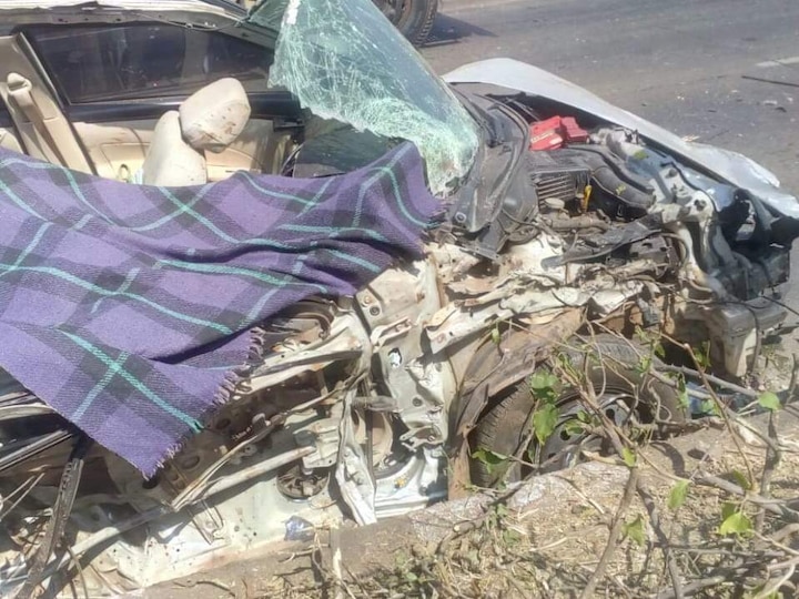 Four killed in car accident on Pune-Bangalore highway पुणे-बंगळुरू महामार्गावर कारचा भीषण अपघात, चौघांचा जागीच मृत्यू