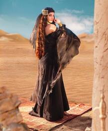 Nora Fatehi : नोरा फतेहीचा वाळूच्या समुद्रात जलवा! पहा फोटो