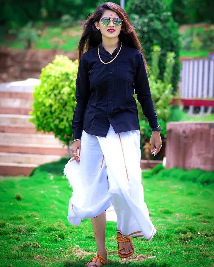 या पोस्टमधून तिने माझी बहिण वाघिण होती, ती असं करु शकत नाही. जर तिने आत्महत्येचा निर्णय घेतला असेल तर त्यामध्ये कुठलं तरी मोठं कारण असेल, असं तिने आपल्या पोस्टमध्ये म्हटलं आहे. (छाया सौजन्य : instagram @the_poojalahuchavan)