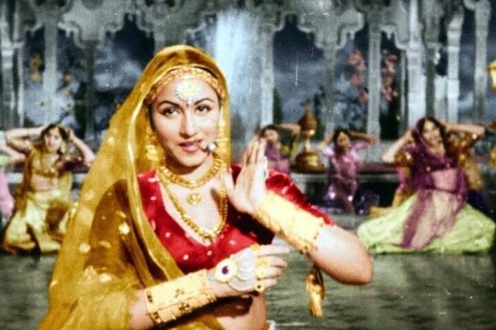 अंधेरी गुरुद्वारातील व्यक्तींनी दिलेल्या माहितीनुसार 1969 मध्ये मृत्यूपुर्वी मधुबाला यांनी इच्छा व्यक्त केली होती की, गुरुनानक जयंतीच्या निमित्तानं त्यांना लंगरची सेवा द्यायची होती. त्या दिवसाच्या लंगरचा सर्व खर्च मधुबाला एका धनादेशाच्या माध्यमातून देत असत. जवळपास 7 वर्षांसाठी हे सत्र सुरु राहिलं. त्यांच्या मृत्यूनंतर त्यांच्या वडिलांनीही 6 वर्षे लंगर सेवा देणं सुरु ठेवलं होतं.