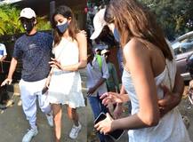 Valentine Day : अनन्या पांडेने इशान खट्टर सोबत साजरा केला 'व्हॅलेंटाईन डे' पहा फोटो