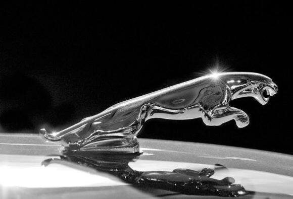 Jaguar: जाग्वार 2025 पासून पूर्णपणे इलेक्ट्रीक कार निर्मिती करणार