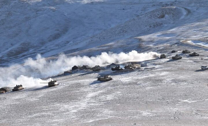 (सर्व छायाचित्रं सौजन्य- Jamyang Tsering Namgyal / ट्विटर) 