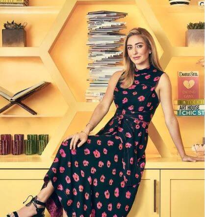 Bumble App हे लोकेशन बेस्ड अॅप असून जे यूजर्सना कम्युनिकेशनची सेवा प्रदान करतात. 