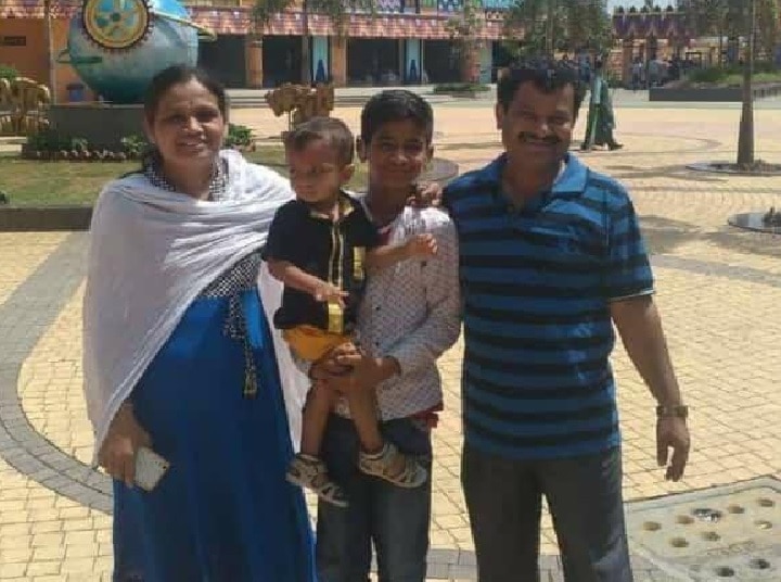Doctor commits suicide in Karjat after killing his wife and two children कर्जतमध्ये पत्नीसह दोन मुलांची हत्या करुन डॉक्टरची आत्महत्या, धक्कादायक कारण समोर