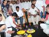 आमदारकीसाठी ´पण´ करणाऱ्या कार्यकर्त्यांचा आमदार पडळकरांकडून चांदीची चप्पल अन् दुचाकी देऊन सत्कार