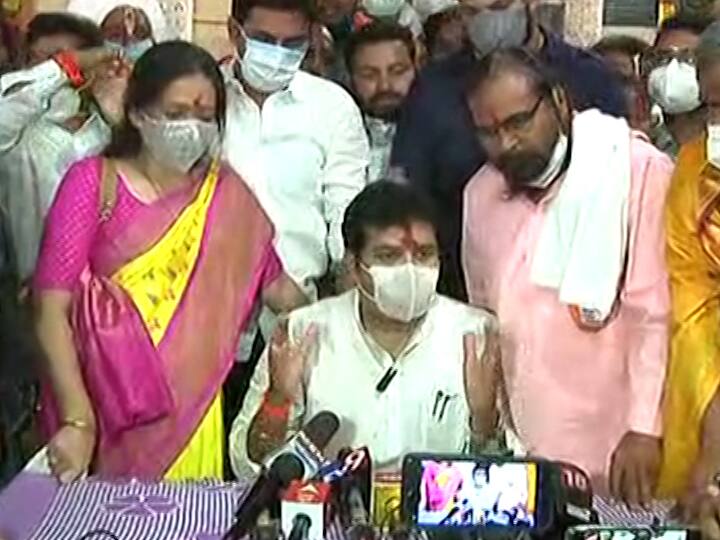 Pooja Chavan suicite case: Forest Minister Sanjay Rathod first reaction regarding the death of Pooja Chavan Sanjay Rathod | पूजा चव्हाण मृत्यू प्रकरणामुळे झालेलं राजकारण घाणेरडं, चौकशीतून सत्य समोर येईल : संजय राठोड