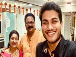 Soham Bandekar | आई-वडिलांच्या पावलावर पाऊल, सोहम बांदेकरचं मनोरंजन क्षेत्रात पदार्पण