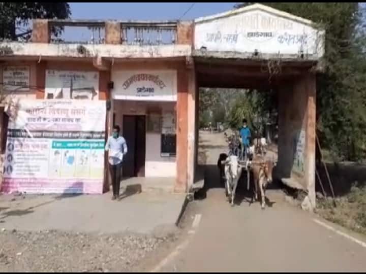 Coronavirus: बुलडाण्यात एकाच गावात 155 जणांना कोरोनाची लागण, धार्मिक कार्यक्रमातून संसर्ग 155 people infected with corona in a single village in Buldhana, infected through a religious event Coronavirus: बुलडाण्यात एकाच गावात 155 जणांना कोरोनाची लागण, धार्मिक कार्यक्रमातून संसर्ग