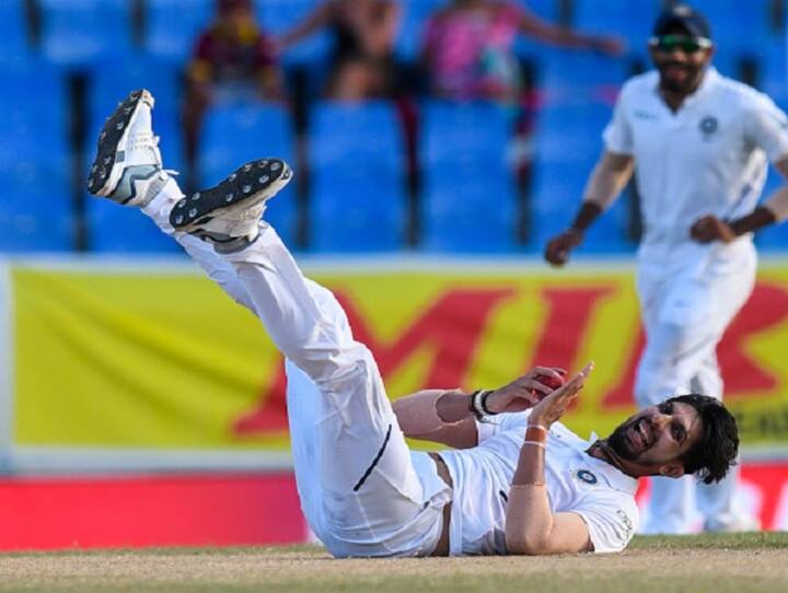 ईशांतने भारतात खेळलेल्या 39 सामन्यात 103 विकेट्स घेतल्या आहेत. तर विदेशात खेळलेल्या 60 सामन्यात त्याने 199 विकेट घेतल्या आहेत.