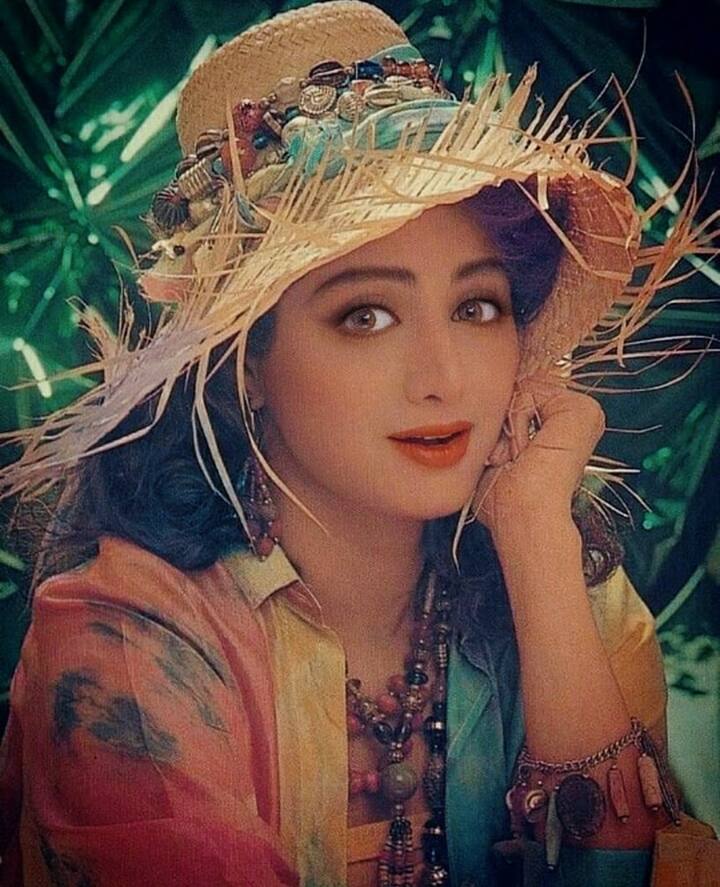 श्रीदेवीने 1996 मध्ये सर्व इंडस्ट्रीला एक सुखद धक्का दिला, प्रोड्युसर बोनी कपूर यांच्याशी श्रीदेवीने लग्न केलं. बोनी कपूर हे त्याआधी विवाहित होते आणि त्यांना दोन मुलंदेखील होती.