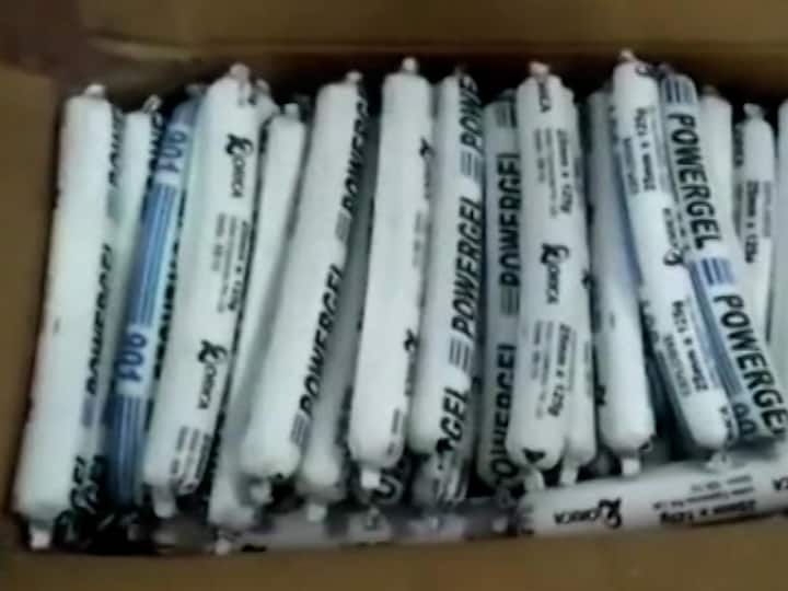 Kerala: Explosive Material Found Near Kozhikode Railway Station Kerala Explosive Material Found Near Kozhikode Railway Station Kerala: Explosive Material Found Near Kozhikode Railway Station