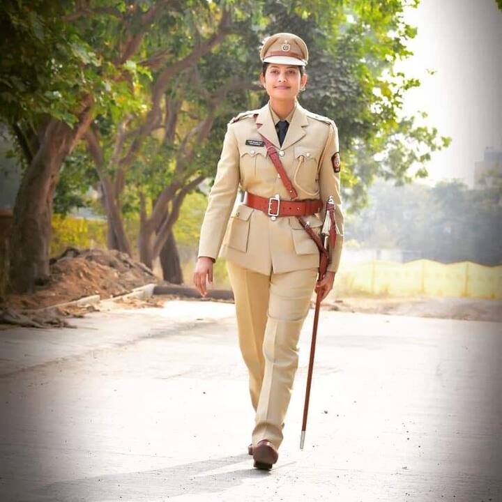 जालना दामिनी पोलीस पथकातील प्रमुख पोलीस उपनिरीक्षक पल्लवी जाधव या 'ग्लॅमऑन मिस इंडिया' स्पर्धा 2020 च्या फर्स्ट रनर अप ठरल्या.