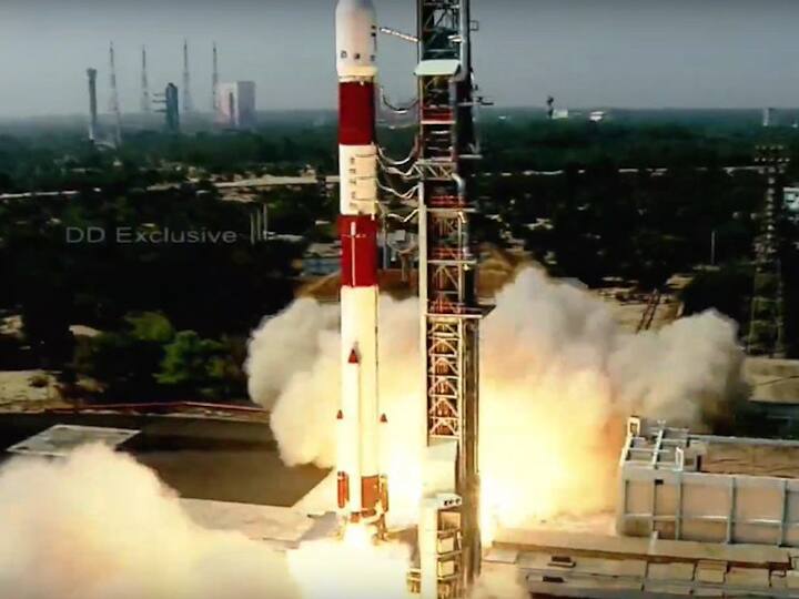 अन्य18 सॅटेलाइट्समधील चार इन-स्पेसमधून आहे. यापैकी तीन सॅटेलाइट्स भारतातील शैक्षणिक संस्थानांच्या यूनिटीसॅट्समधील आहेत. (Credit - ISRO twitter)