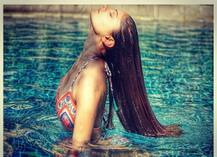 IN PICS | बिकीनी लूकमध्ये रुबिनाच्या घायाळ करणाऱ्या अदा