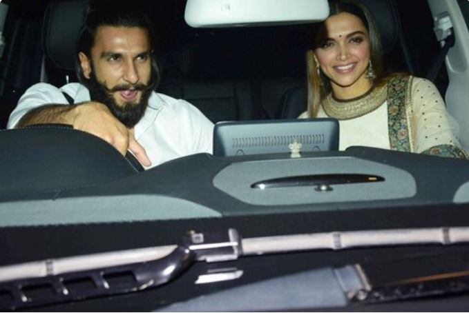 जग्वार एक्सजेएल रणवीरच्या कार कलेक्शनमध्ये आहे. या कारची एक्स-शोरूम किंमत 99.56 लाख रुपये आहे. याचं इंजिन 296 बीएचपीची पावर देते.